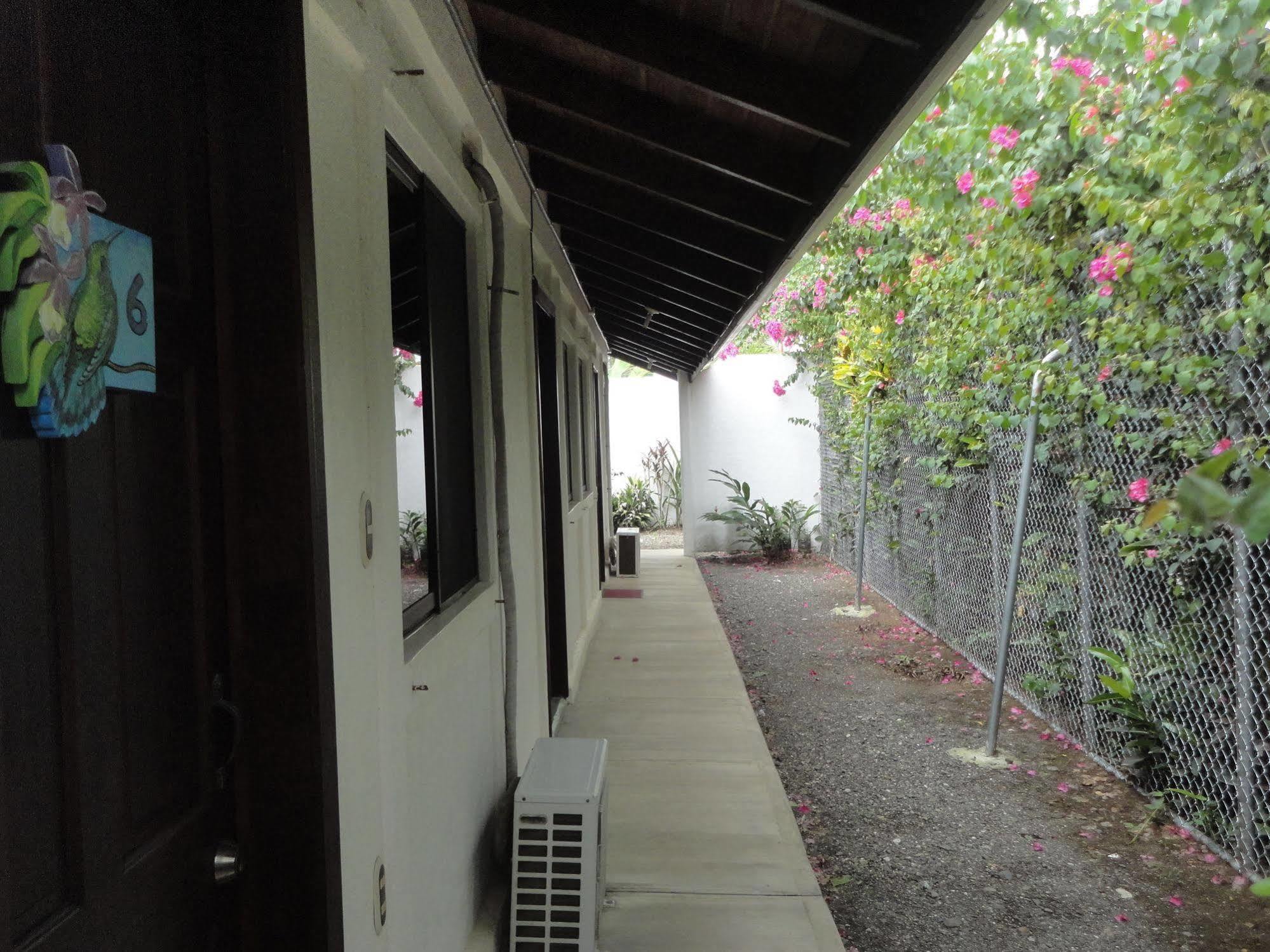 Cabinas Tropicales ปัวร์โตคิมาเนซ ภายนอก รูปภาพ