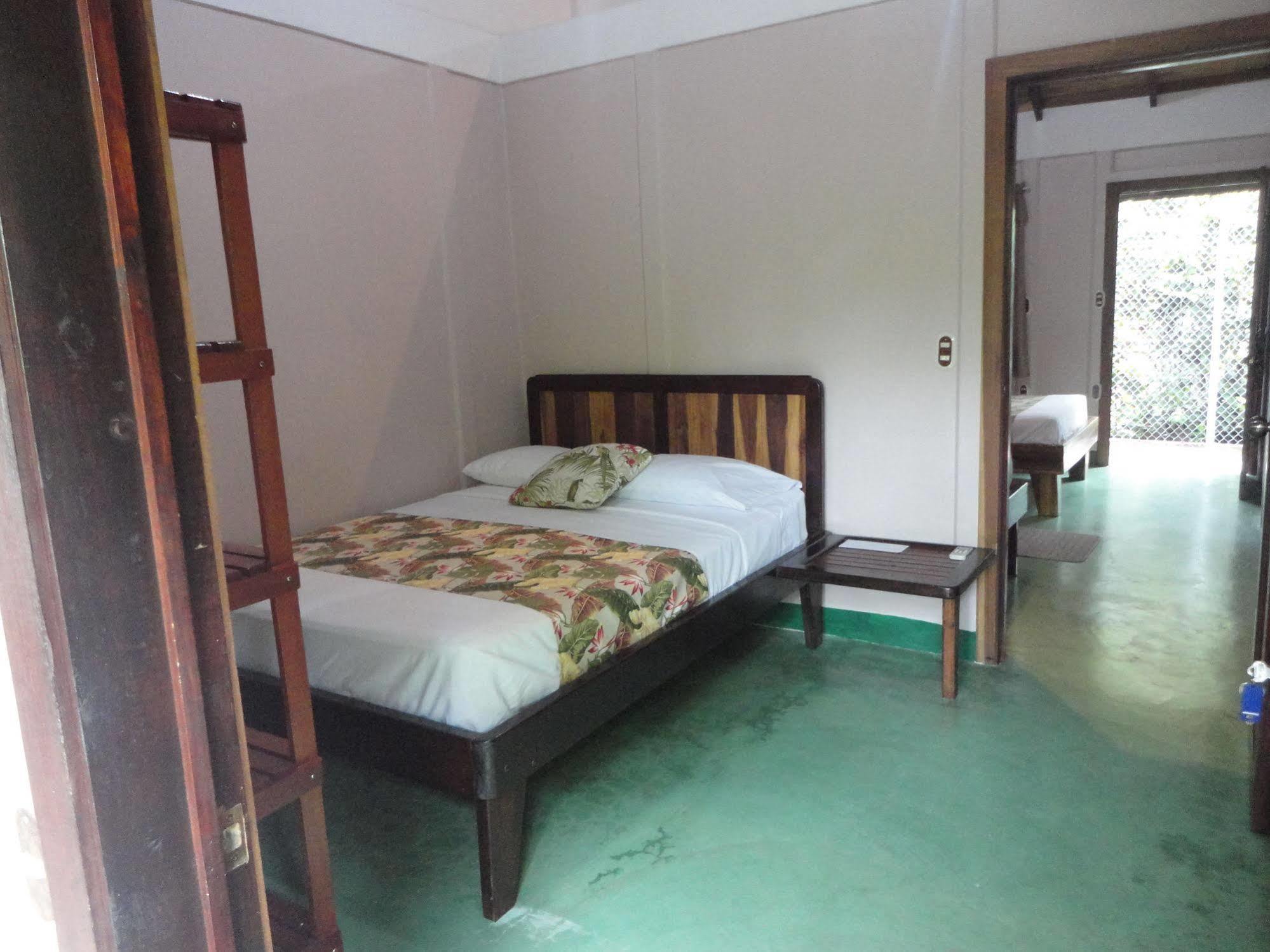 Cabinas Tropicales ปัวร์โตคิมาเนซ ภายนอก รูปภาพ